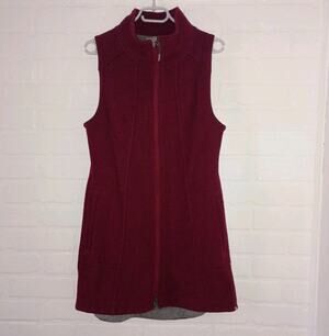 Toad & Co Outbound Long Line Vest Womens M Wool Burgundy Princess Seams Outdoor